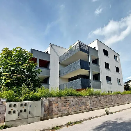 Sunny Terraces Rose Valley, 3* 卢布尔雅那