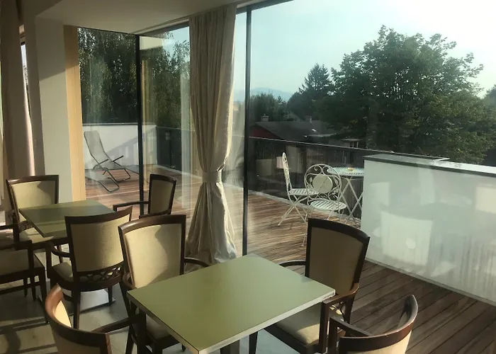 Sunny Terraces Rose Valley, 住宿加早餐酒店