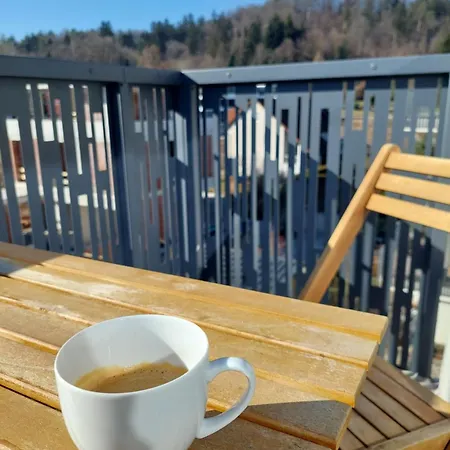 Couette-café Sunny Terraces Rose Valley,