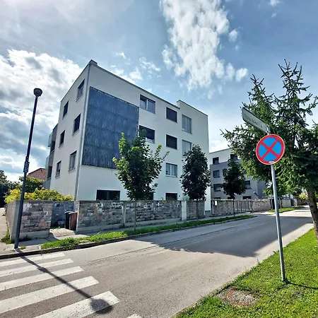 Alojamento de Acomodação e Pequeno-almoço Sunny Terraces Rose Valley, 3*