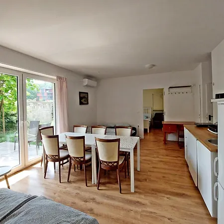 Sunny Terraces Rose Valley, 3* Liubliana