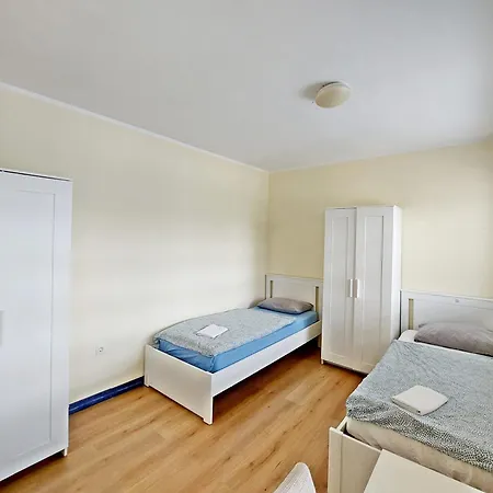 Sunny Terraces Rose Valley,