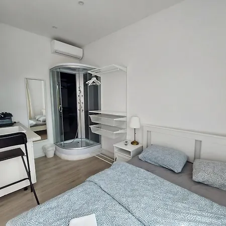 Sunny Terraces Rose Valley, Alojamento de Acomodação e Pequeno-almoço 3*