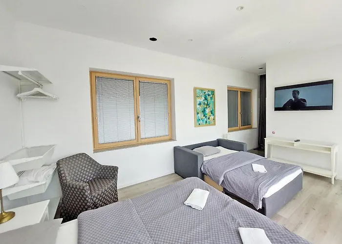 Sunny Terraces Rose Valley, B&B 류블랴나