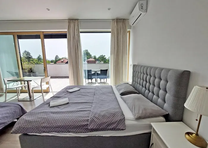 Sunny Terraces Rose Valley, فندق مبيت وإفطار