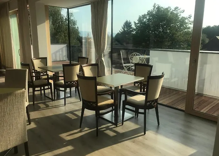 Sunny Terraces Rose Valley, לינה וארוחת בוקר לובליאנה