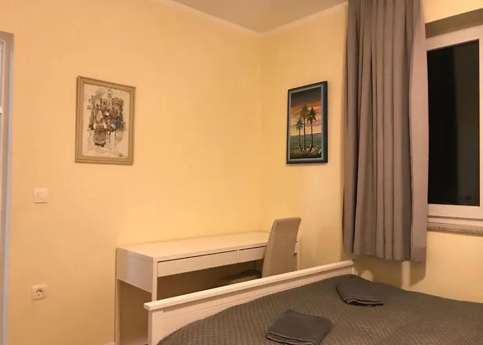 Sunny Terraces Rose Valley, לינה וארוחת בוקר