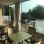 Sunny Terraces Rose Valley, 住宿加早餐酒店